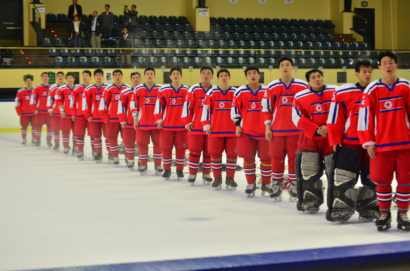 Illustration for article titled Photos: The North Korean Hockey Team